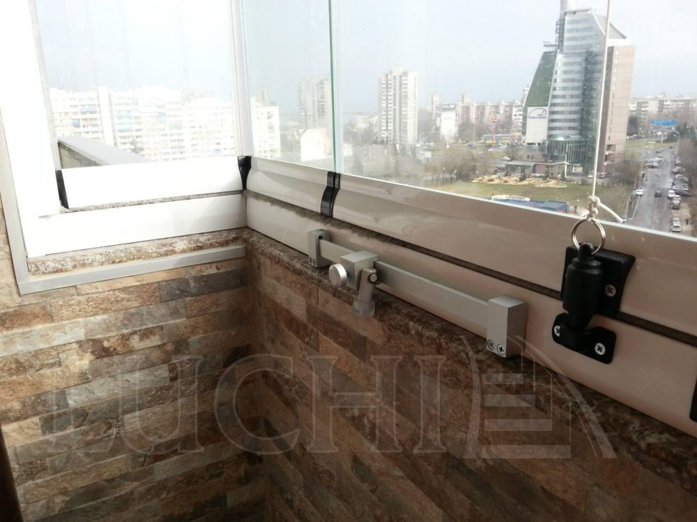 Balcony system